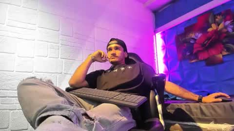 Snapshot of axell_cross2 chatting on 10/06/25, 03:26 Axell Cross2 online show from 10/06/25, 03:26