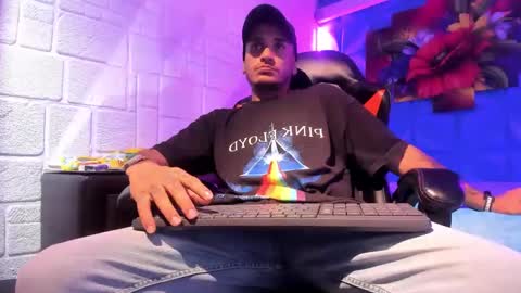 Snapshot of axell_cross2 chatting on 10/23/25, 02:00 Axell Cross2 online show from 10/23/25, 02:00