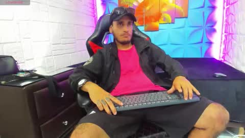 Snapshot of axell_cross2 chatting on 01/05/26, 07:39 Axell Cross2 online show from 01/05/26, 07:39