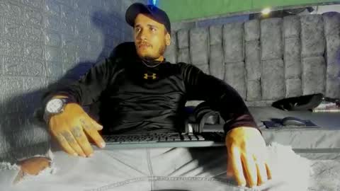 Snapshot of axell_cross2 chatting on 01/08/26, 08:44 Axell Cross2 online show from 01/08/26, 08:44