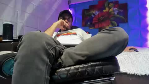 Snapshot of axell_cross2 chatting on 02/12/26, 02:17 Axell Cross2 online show from 02/12/26, 02:17