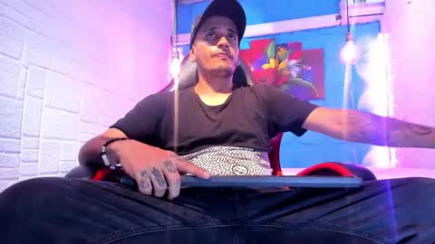 Snapshot of axell_cross2 chatting on 02/20/26, 02:30 Axell Cross2 online show from 02/20/26, 02:30