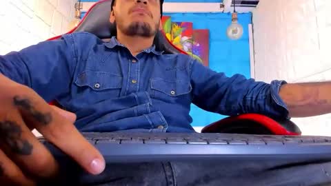 Snapshot of axell_cross2 chatting on 02/27/26, 02:44 Axell Cross2 online show from 02/27/26, 02:44