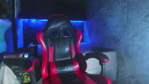 Axell Cross2 online show from 04/14/26, 02:17