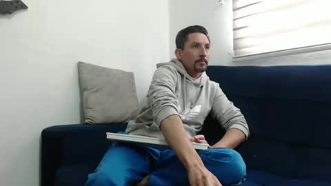 Axel Rose online show from 02/14/26, 07:32