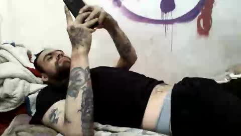 Snapshot of axelpadilla98 chatting on 05/17/26, 08:01 deliciosodemente online show from 05/17/26, 08:01