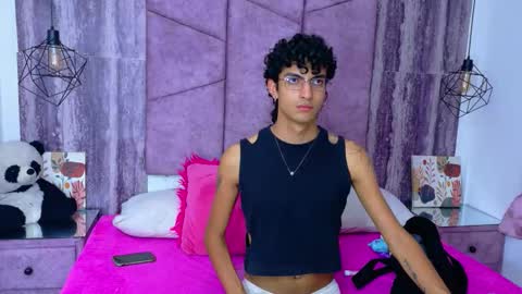 Snapshot of axelrushh chatting on 04/03/26, 08:07 AxelRushh online show from 04/03/26, 08:07