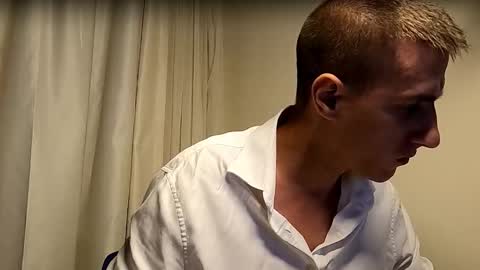 Axl online show from 09/10/25, 09:59