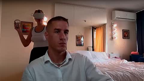 Axl online show from 10/08/25, 08:01