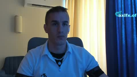 Axl online show from 05/10/26, 07:35