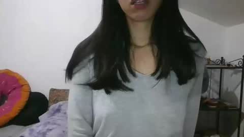 Snapshot of axuepetitt chatting on 09/20/25, 11:17 axue online show from 09/20/25, 11:17