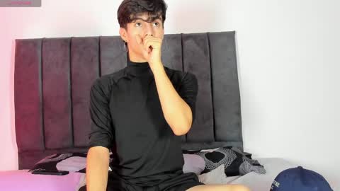 Axxxel  online show from 04/16/26, 01:50