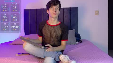Snapshot of axxxel_twink chatting on 07/05/26, 02:07 Axxxel online show from 07/05/26, 02:07