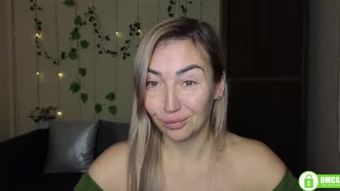 Jully online show from 12/16/25, 06:35