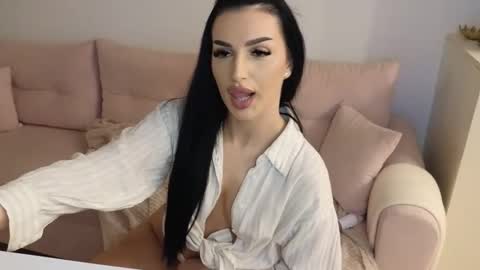 Ayabellle online show from 04/15/26, 09:37