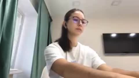 Snapshot of ayakoslotemaker chatting on 10/28/25, 05:33 Allison online show from 10/28/25, 05:33