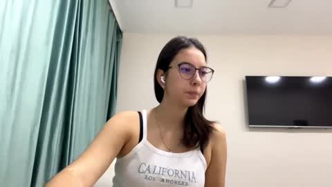 Snapshot of ayakoslotemaker chatting on 11/11/25, 04:23 Allison online show from 11/11/25, 04:23