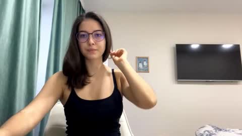 Snapshot of ayakoslotemaker chatting on 12/14/25, 07:47 Allison online show from 12/14/25, 07:47