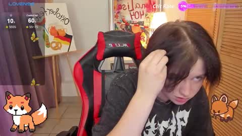 Snapshot of ayakskalermons chatting on 10/02/25, 02:35 ayaks online show from 10/02/25, 02:35