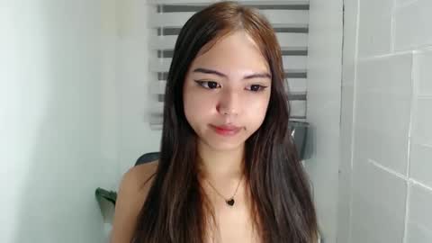 Snapshot of ayalvrs18 chatting on 12/30/24, 12:22 ayalvrs18 online show from 12/30/24, 12:22