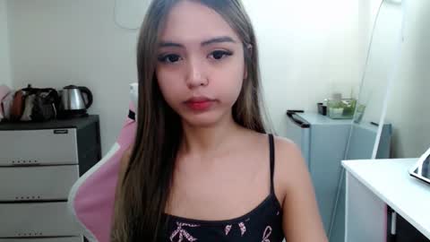 Snapshot of ayalvrs18 chatting on 09/09/25, 01:43 ayalvrs18 online show from 09/09/25, 01:43