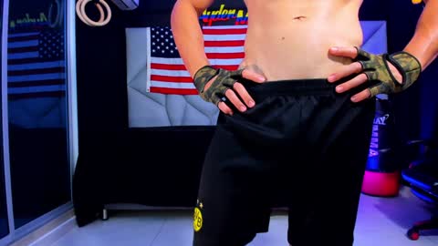 Ayden Miller online show from 02/05/25, 01:04