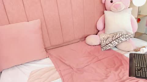 Ayelen Spacee online show from 11/30/25, 09:52