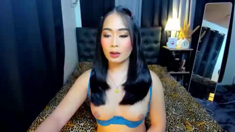 Ayesha online show from 09/22/25, 09:06