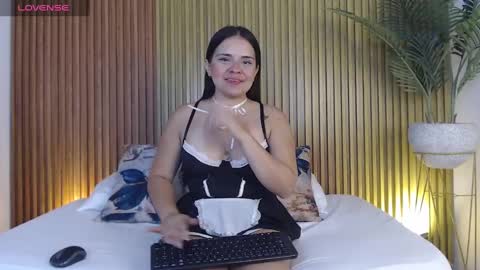 Alyda Jaramillo online show from 01/24/25, 08:00
