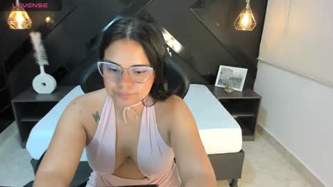 Alyda Jaramillo online show from 03/09/25, 02:07