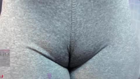 Alyda Jaramillo online show from 10/09/25, 08:18