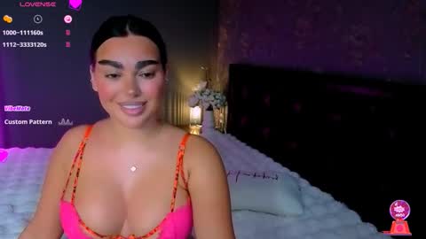  Ayla Demir  online show from 11/15/25, 10:59