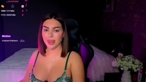  Ayla Demir  online show from 01/12/26, 07:08