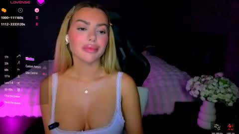  Ayla Demir  online show from 05/25/26, 08:04