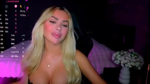 Snapshot of ayla_demir chatting on 06/13/26, 08:07 Ayla Demir online show from 06/13/26, 08:07
