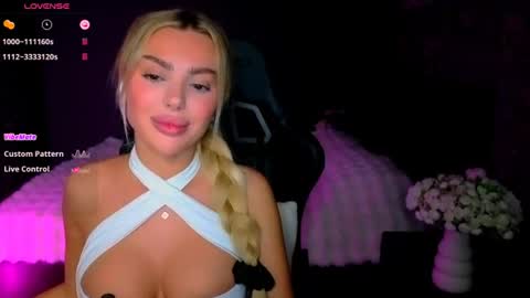 Snapshot of ayla_demir chatting on 06/28/26, 08:15 Ayla Demir online show from 06/28/26, 08:15