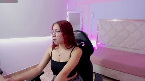 aylaa_tay online show from 06/12/26, 11:53