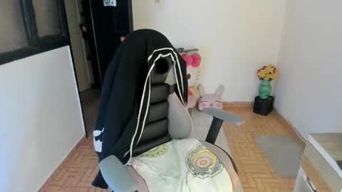 Snapshot of aylaislem chatting on 02/23/25, 10:20 SandyMODELINDEPENDIENT online show from 02/23/25, 10:20