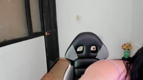 Snapshot of aylaislem chatting on 09/21/25, 12:07 SandyMODELINDEPENDIENT online show from 09/21/25, 12:07