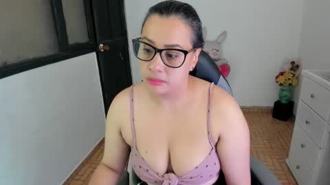 Snapshot of aylaislem chatting on 11/05/25, 12:16 SandyMODELINDEPENDIENT online show from 11/05/25, 12:16