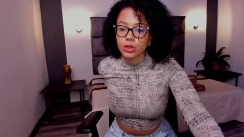 Ayleen online show from 02/01/25, 12:26