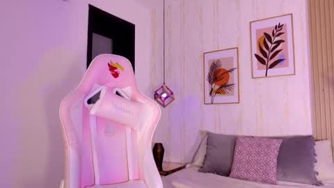 Ayleen online show from 09/30/25, 12:10