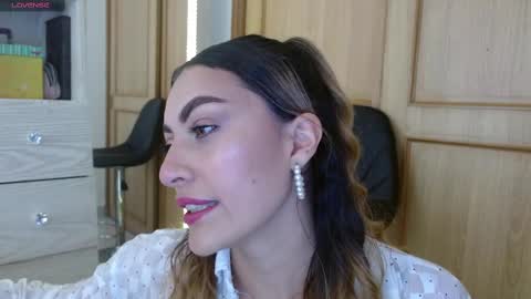 Snapshot of ayleen_m chatting on 09/09/25, 06:51 AYLEEN online show from 09/09/25, 06:51