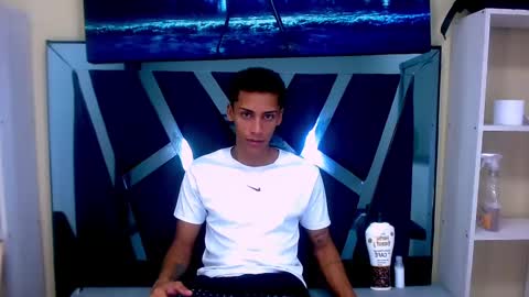 Aylen  online show from 02/14/25, 09:32