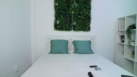 Aylin Ross online show from 01/13/25, 10:45