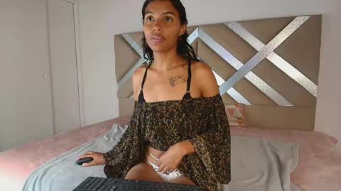 aylin_valerie online show from 06/08/26, 07:25