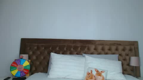 Aylin online show from 10/19/25, 02:12