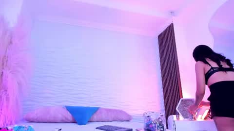 aylinlove_ online show from 06/13/26, 12:03