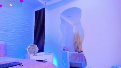aylinlove_ online show from 07/03/26, 12:44