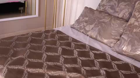 Aylin Millerxs online show from 10/28/25, 08:22